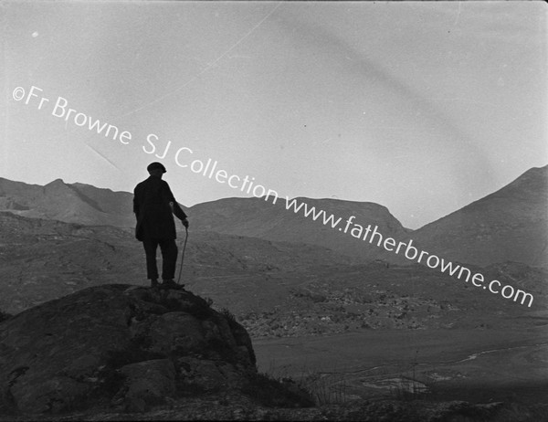 KENMARE ROAD LOOKING TOWARDS GAP OF DUNLOE MR DONALD O'SULLIVAN CHAIRMAN U.D.C.